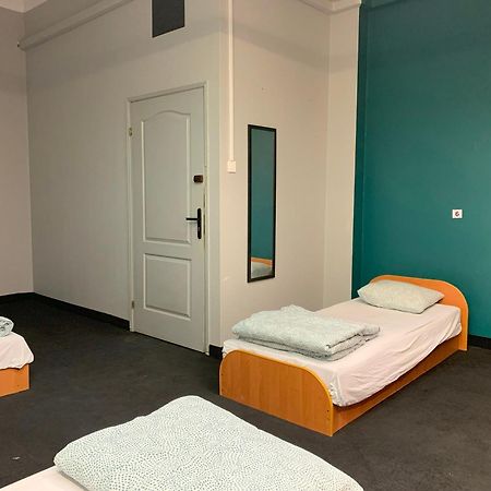 To Be Hostel Krasków Eksteriør bilde