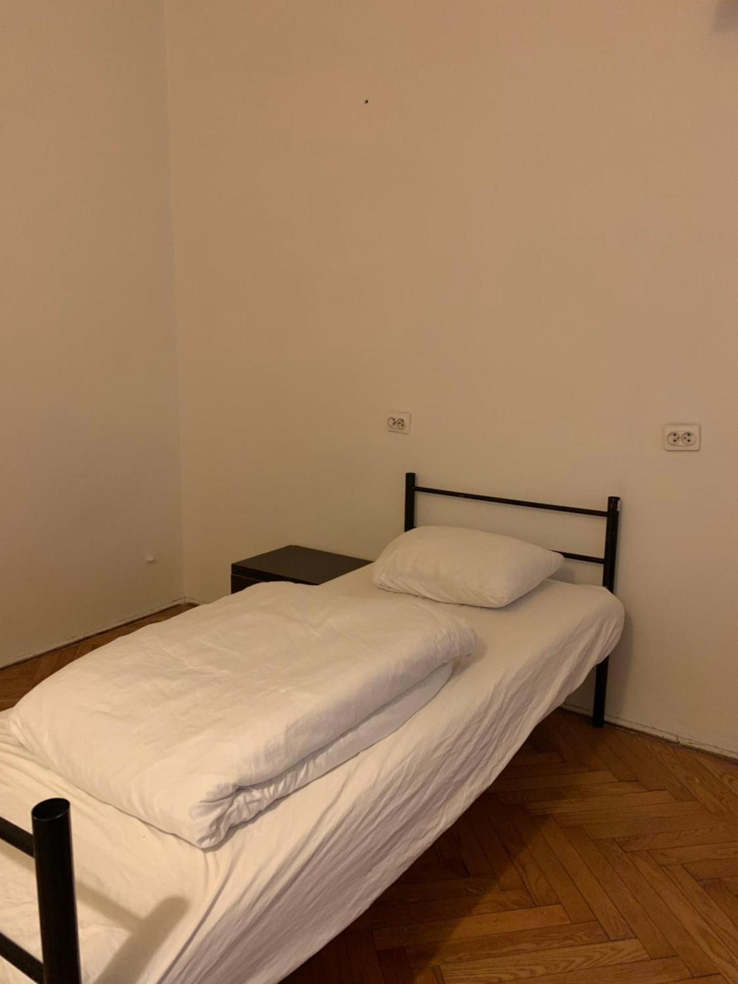 To Be Hostel Krasków Eksteriør bilde